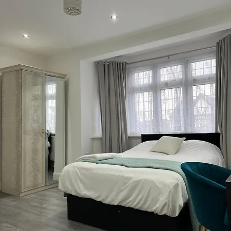 Inviting 2-bed In *