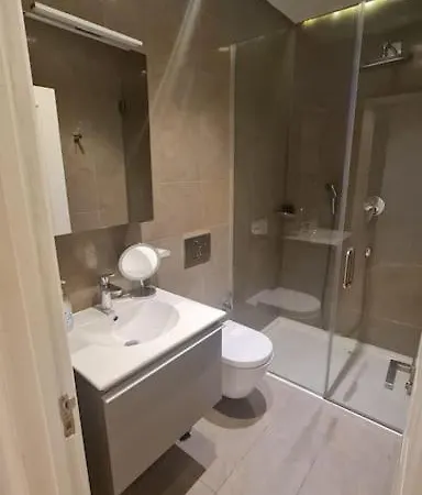 Apartment 1 Bedroom Prime Location