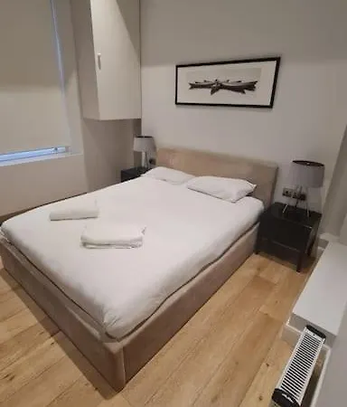 1 Bedroom Prime Location London