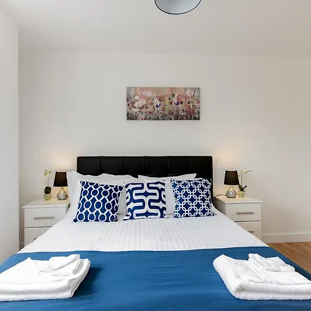 Apartment Skyvillion - Cozy In Town With Free Parking & Wifi Enfield