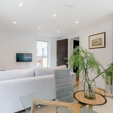 Stayinn Aldgate London