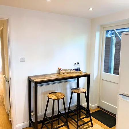 Apartment Charming Victorian Retreat In West Hampstead London