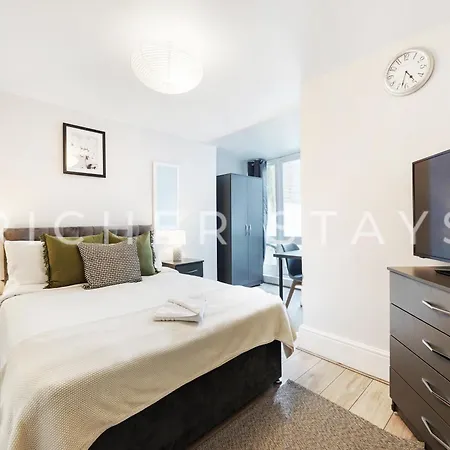 Hotel Hackney Guest