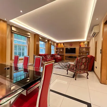 Apartment Luxe - Hyde Park - 2bed 3bath A/c + Lift