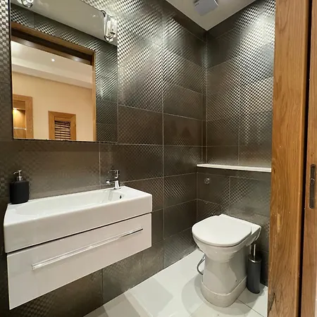 Luxe - Hyde Park - 2bed 3bath A/c + Lift