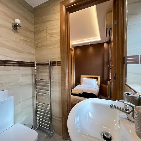 Apartment Luxe - Hyde Park - 2bed 3bath A/c + Lift *