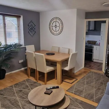 Apartment Modern 2 Bedroom London