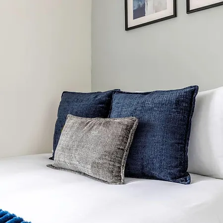 Finsbury Park Retreat Modern Comfort London