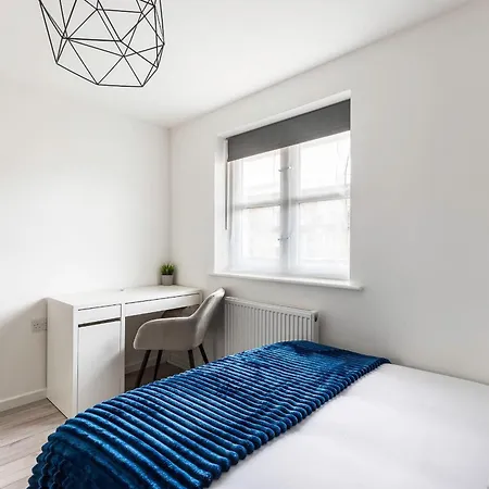 Finsbury Park Retreat Modern Comfort London