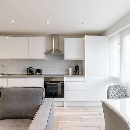 Finsbury Park Retreat Modern Comfort