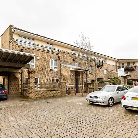 Finsbury Park Retreat Modern Comfort Apartment *