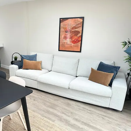 Countryside 2 Bed Cottage- Aylesbury