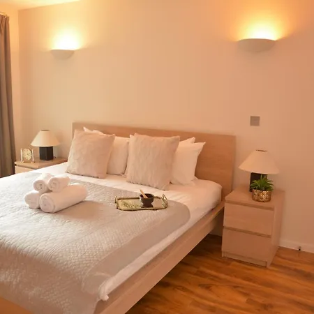 Canada Water 2bedroom Apartment *