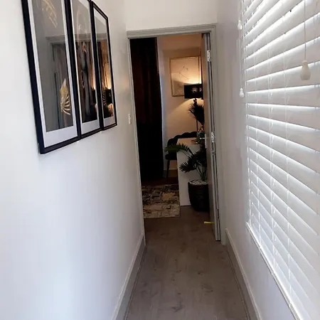 Holiday home The Lux Ville, Stunning 6 Bedroom In London