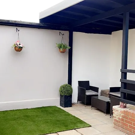 Holiday home The Lux Ville, Stunning 6 Bedroom In London *