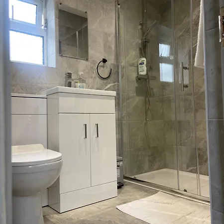 The Lux Ville, Stunning 6 Bedroom In London Plumstead (Greater London)