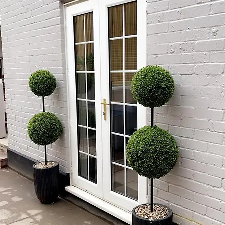 Holiday home The Lux Ville, Stunning 6 Bedroom In London