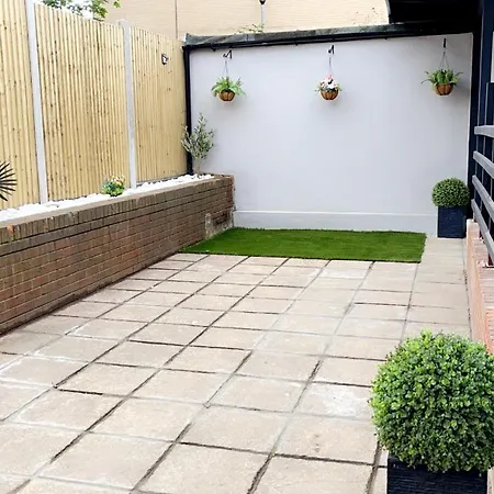 The Lux Ville, Stunning 6 Bedroom In London Plumstead (Greater London)