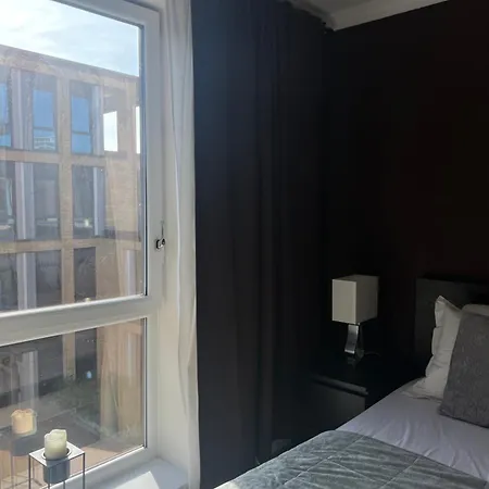 Modern Flat Your Stylish Escape *