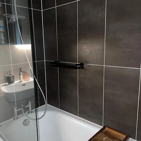 Modern Flat Your Stylish Escape Apartment London