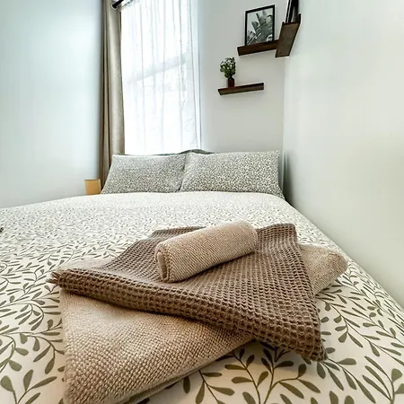 Apartment Minimalistic In Crystal Palace *