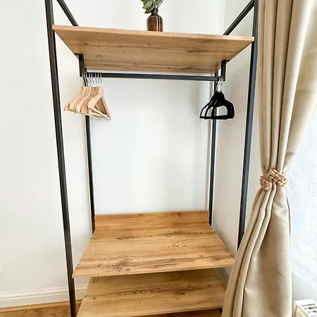 Minimalistic In Crystal Palace Apartment *