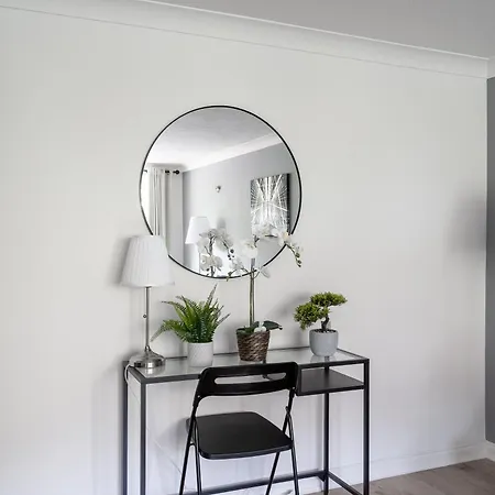 Centrally Located Islington *
