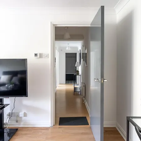Apartment Centrally Located Islington London