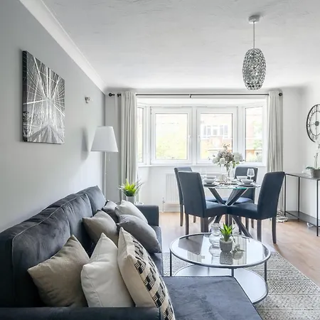 Apartment Centrally Located Islington London