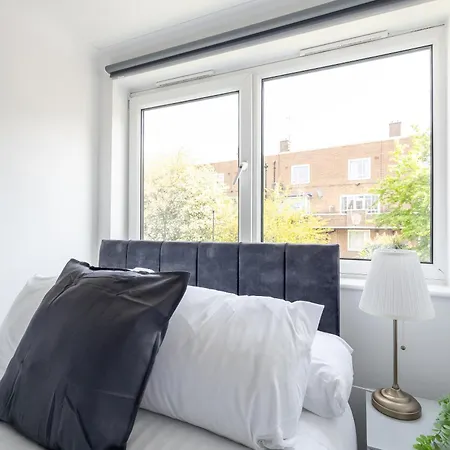 Centrally Located Islington * London