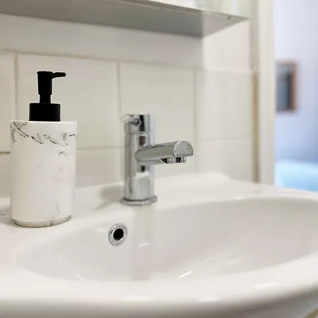 Apartment Maya's Place In Finsbury Park London