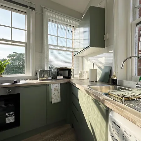 Maya's Place In Finsbury Park Apartment London