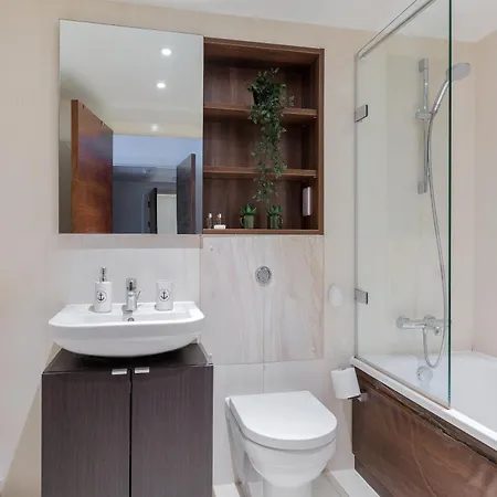 The Acton Flat Apartment *
