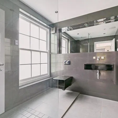 Holiday home The Essex Mansion Spa