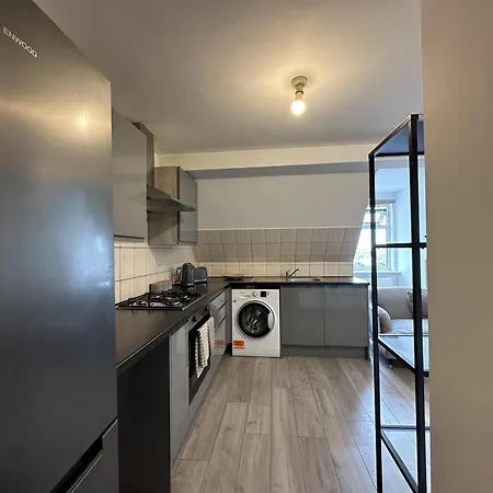 Oak Wembley Stadium Serviced By Edens Apartment London