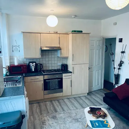 Apartment Two Bedroom Flat Burnt Oak London Edgware