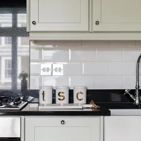 Homely Parkside 2-bed In Primrose Hill
