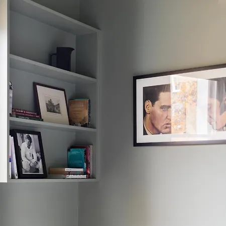 Homely Parkside 2-bed In Primrose Hill Apartment *