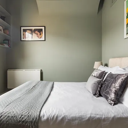 Homely Parkside 2-bed In Primrose Hill *