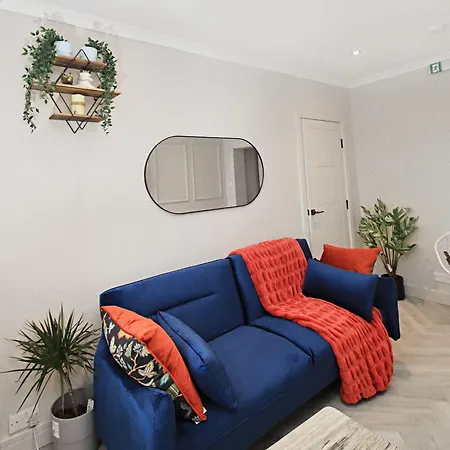 Apartment Rayan Heights Cosy 1 Bedroom Flat Sleeps 2 Perfect For Contractors Tourists Families - Free Parking London