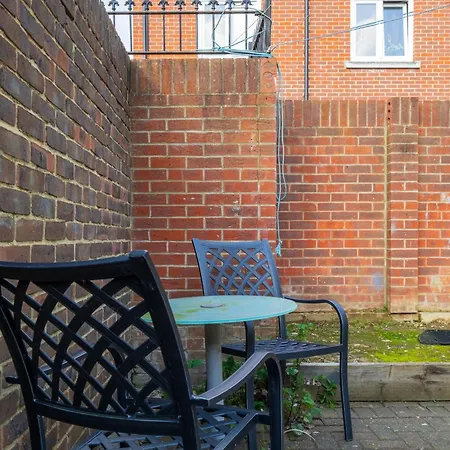 Modern 2 Bedroom In Mitcham, London Apartament Mitcham
