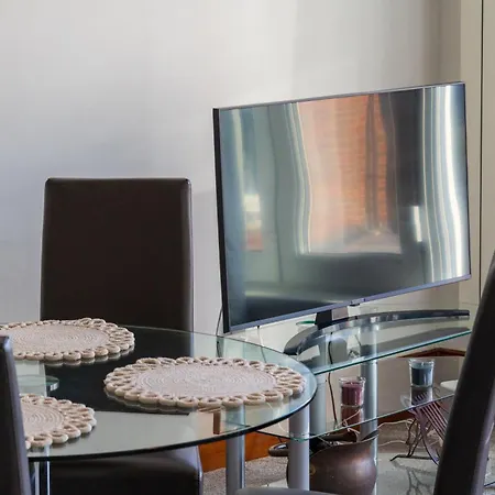 Apartament Modern 2 Bedroom In Mitcham, London