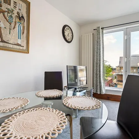Modern 2 Bedroom In Mitcham, London * Mitcham