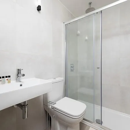 Destination At 190 Northolt Road In Apartment
