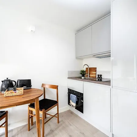 Apartment Destination At 190 Northolt Road In Harrow