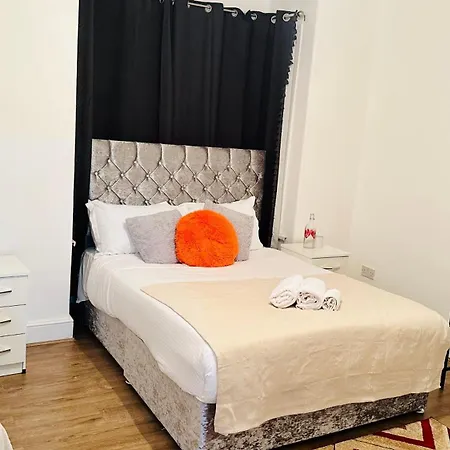 City Excel Bed & Breakfast 3*