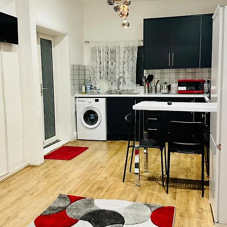 City Excel Bed & Breakfast