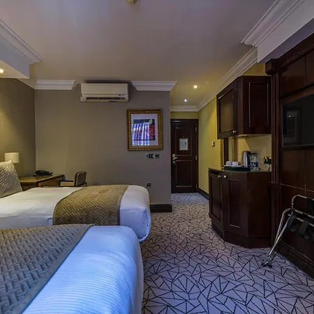 Hyde Park International 4*