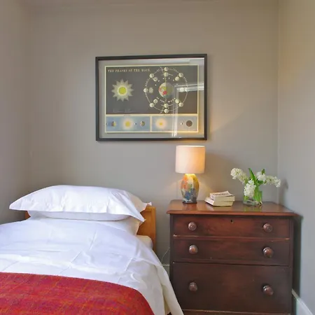 Clerkenwell Premium Deluxe *