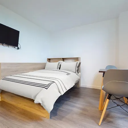 Apartamento For Students Only Private Bedrooms With Shared Kitchen, And At Canvas Walthamstow In